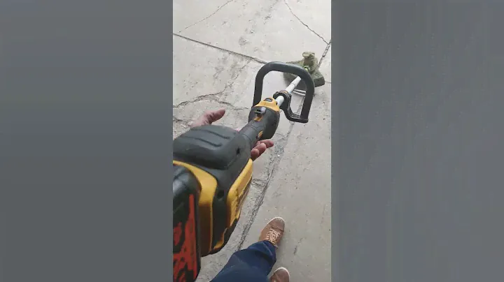 dewalt dcm 561